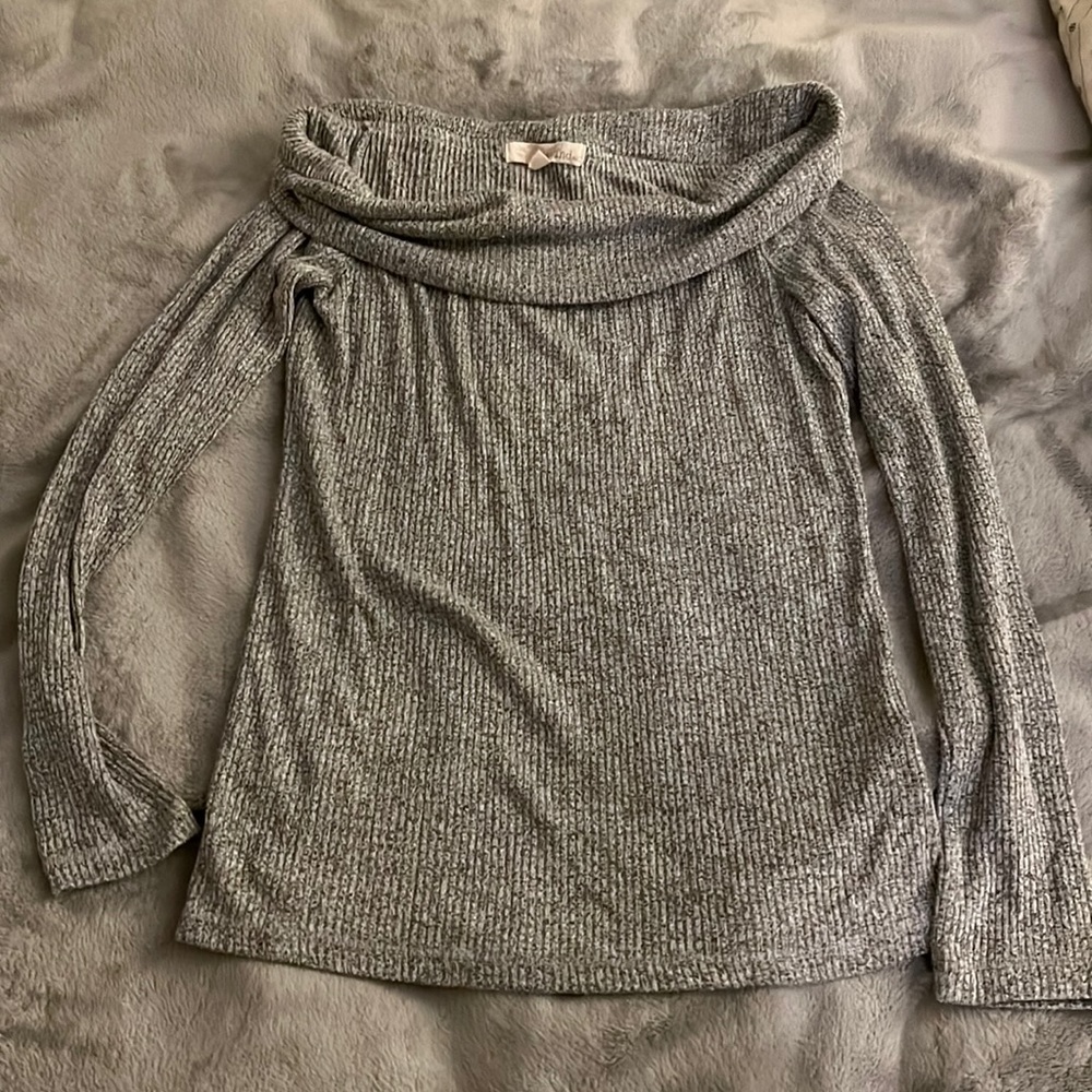 Junior’s Off The shoulder top